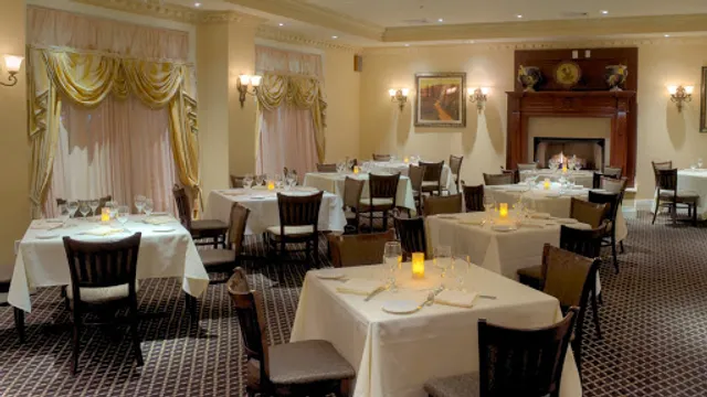 Luciano's Ristorante & Lounge