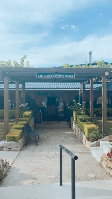 The Barrelroom Wine Lounge