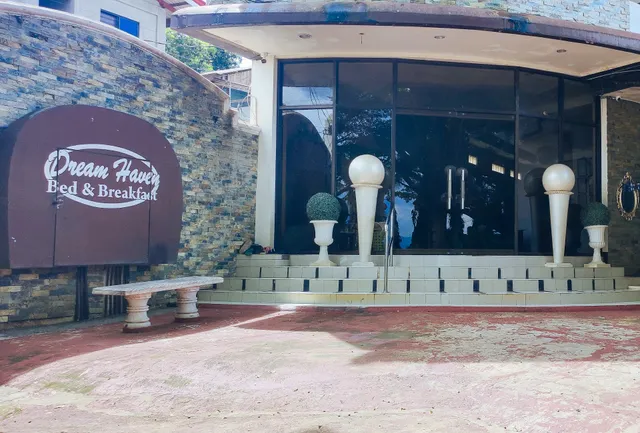 RedDoorz @ Dream Haven Bed & Breakfast