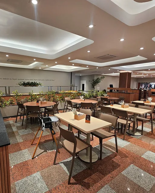 Restaurante SevenPass - Buffet por Kilo