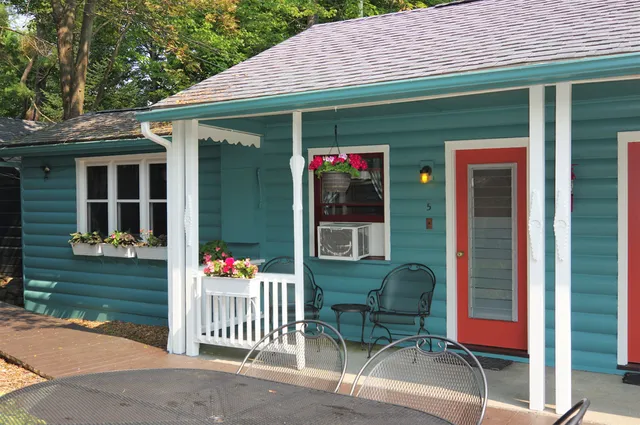 Cramers Point Lake Breeze