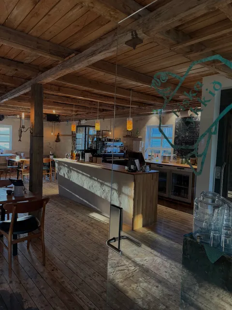 Fiskastykkið // Úti á Gjógv