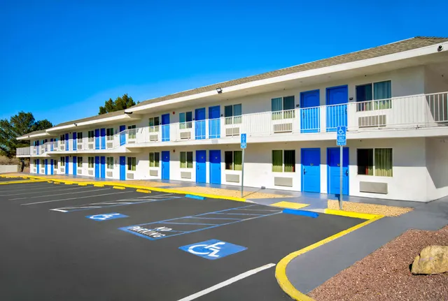 Motel 6 Victorville, CA - Apple Valley