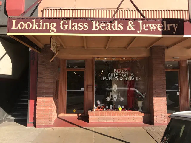 Looking Glass Beads & Jewelry