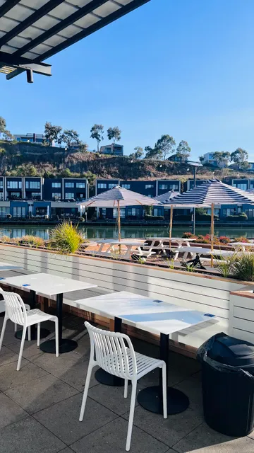 Perry’s (Peregrine Social Club)