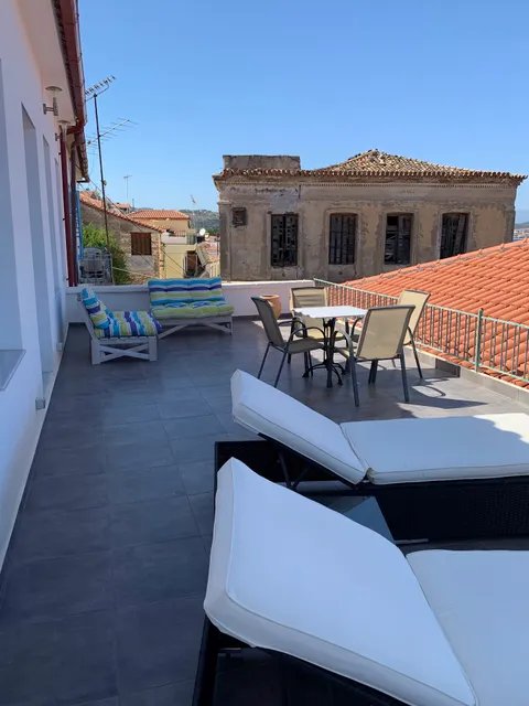 HolidayHome CasaLaryssiou-Laryssiou Suite