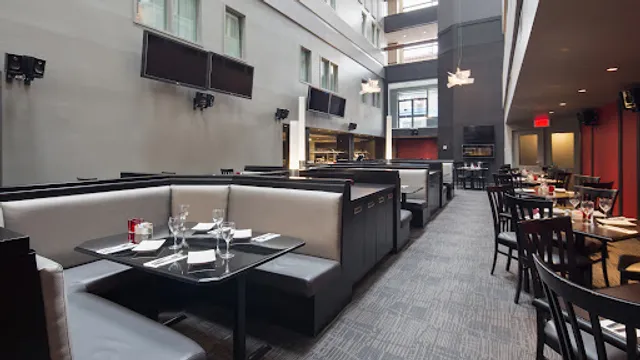 Le 330 Restaurant