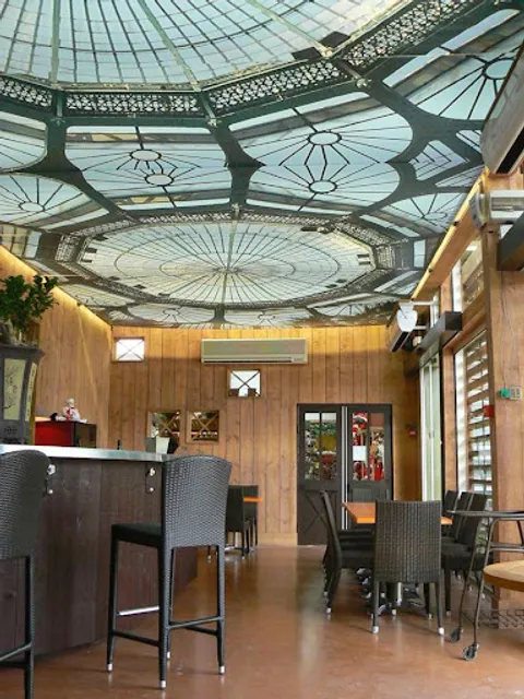 Restaurant Roses Garden Libourne