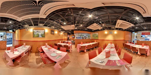 V Dimpal Fusion and Pizza House