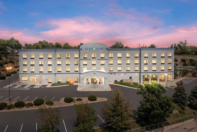Elevation Inn & Suites, Trademark Collection by Wyndham