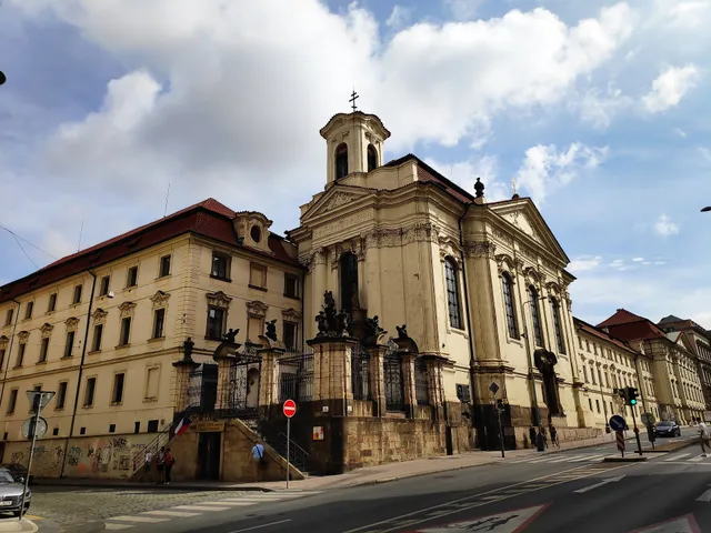 Hlávkova Dormitory & Travel Lodging