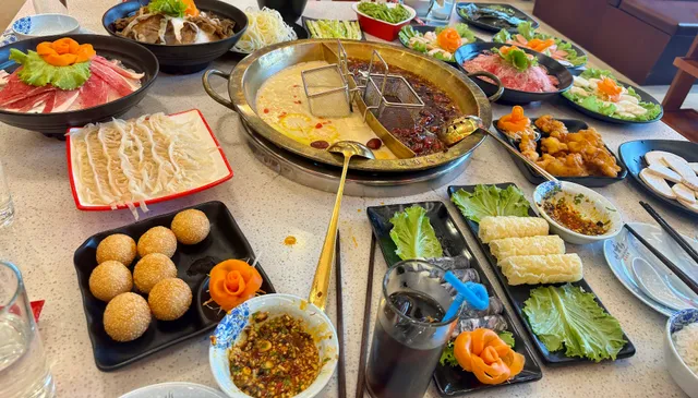 SICHUAN HOTPOT （川味火锅）