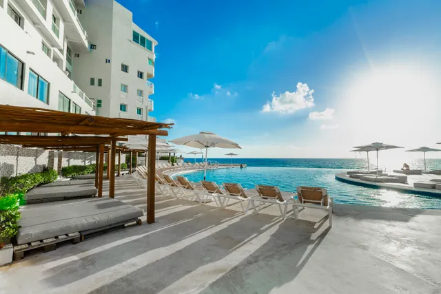 Hotel Cyan Resort & Spa