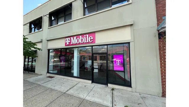 T-Mobile Authorized Retailer