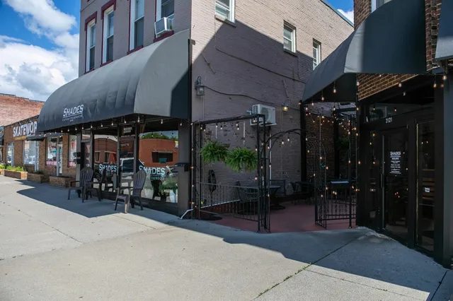 Shades Café & Steakhouse