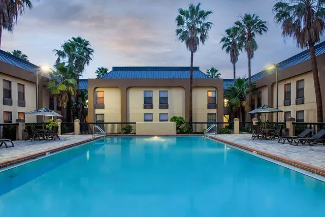 The London Orlando at the Florida Mall