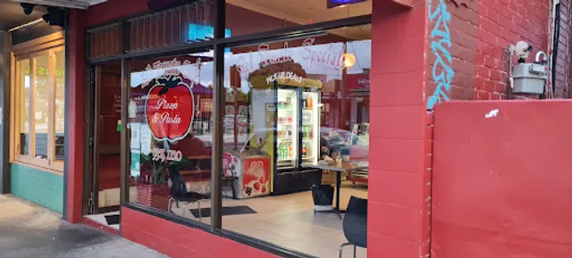 Red Tomato Pizza & Pasta