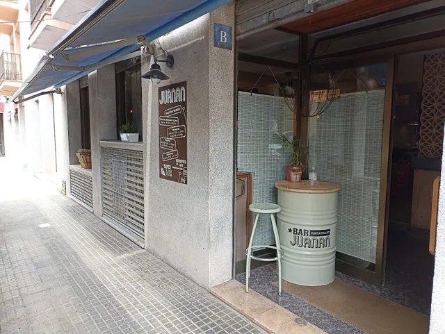 Juanan Bar & Restaurant