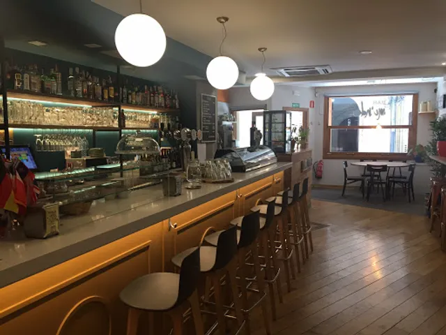 Bar de Comidas MUNDO - TERRAZA JARDIN - picoteo - carne - vegetariano - vegano - SIN GLUTEN