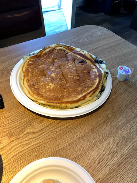 Harborside Market & Grill