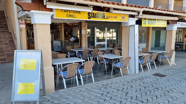 Sebastián Bar and Grill