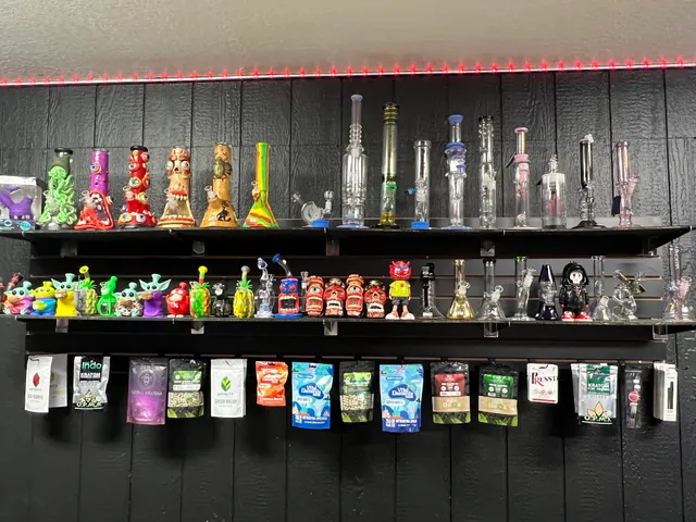 Egyptian smoke shop vapes