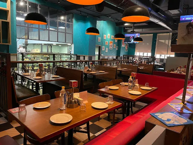 Pop Tates Lokhandwala