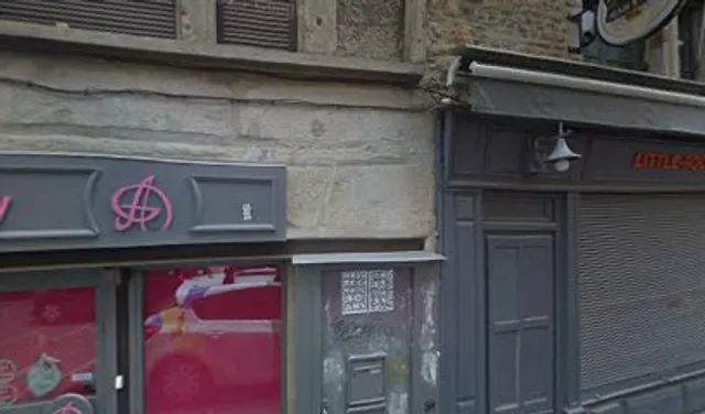 25 Rue des Martyrs de Vingré