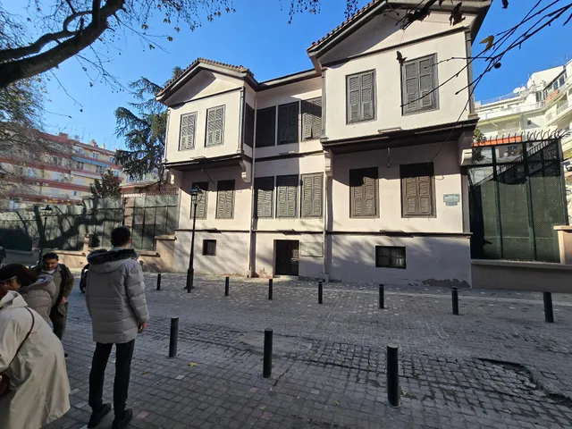 SKIA luxury living above the walls