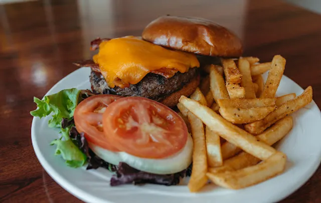 Braided Mane Restaurant/Lounge