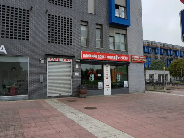 Montaña Döner Kebab pizzeria
