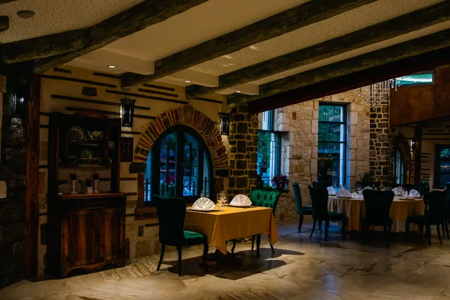 Nacionalni restoran Stara Kuća