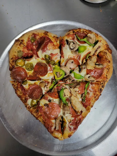 Redwood Pizza and Wings