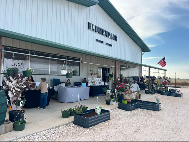 BLUMENFLOR GARDENS LLC