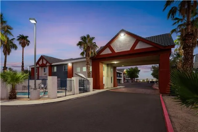 Days Inn by Wyndham Phoenix West