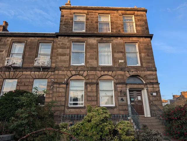 Edinburgh Travel Guest House
