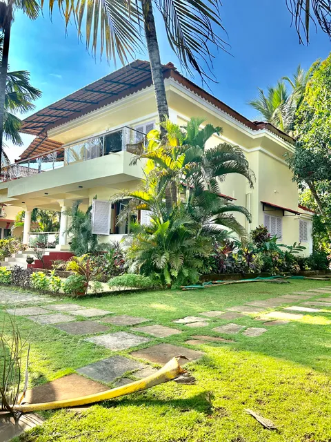 Villa 17 Louisa by the sea