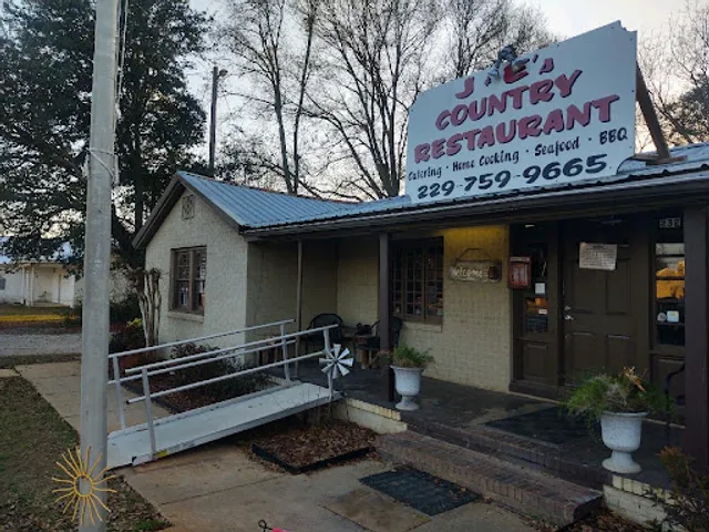 J & E's Country Restaurant