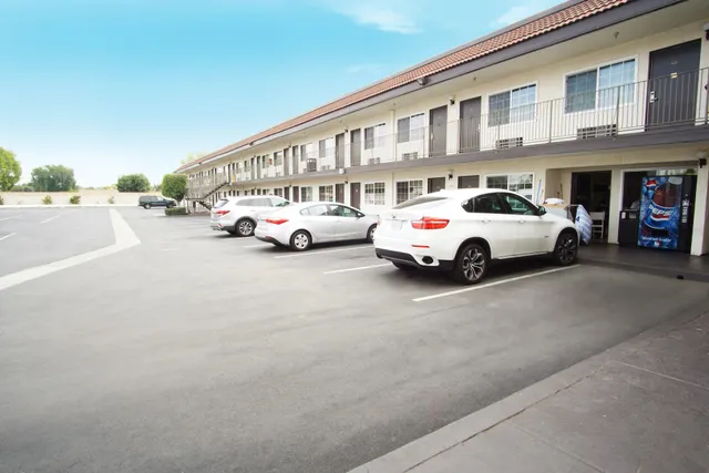 Dixie Orange County Hotel