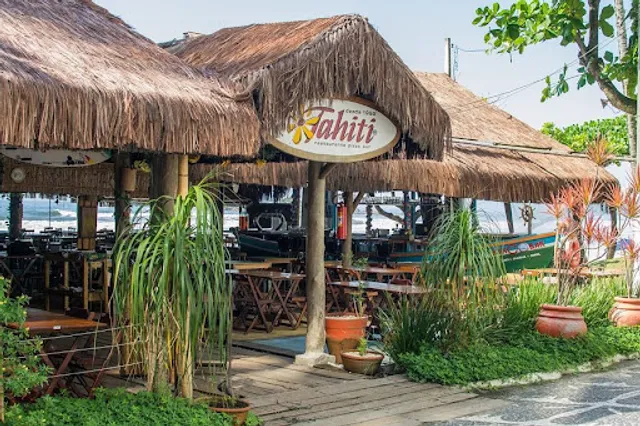Tahiti Restaurante – Praia de Pitangueiras