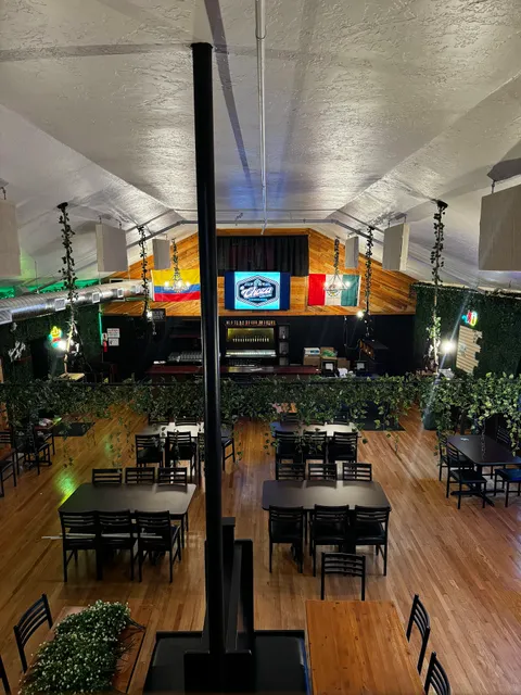 LA CHOZA LATIN CUISINE