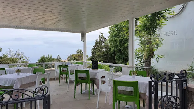 Atmosphere Lounge Bar & Restaurant