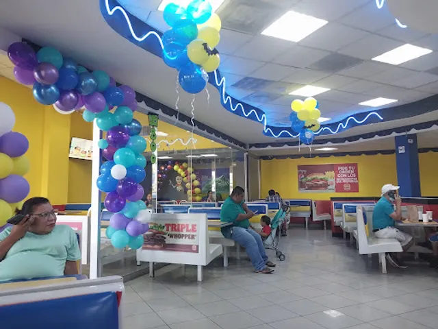 Burger King • Metrocentro San Miguel