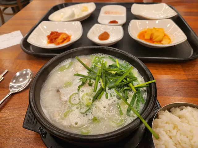 일품돼지국밥 봉덕점