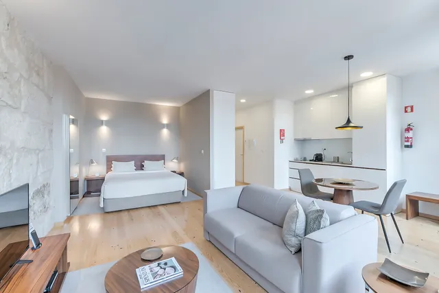 Oporto Street Sá de Noronha