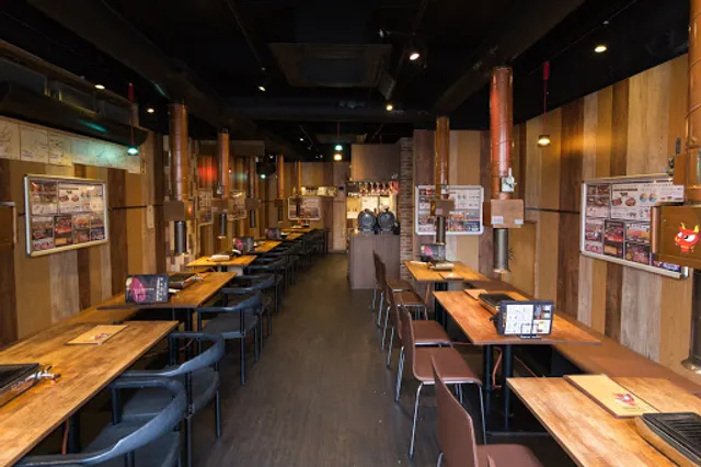 Tomosankaku Main Store