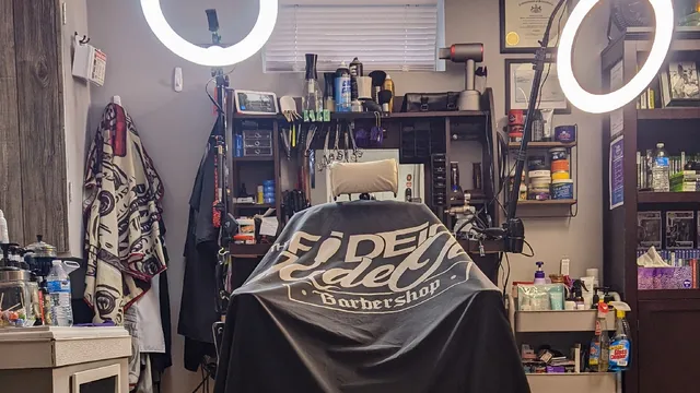 Fade In Fade Out Barbershop