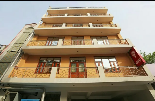 OYO Flagship 236 Sector 49