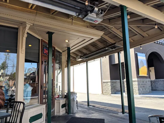 Eddies Place Restaurant