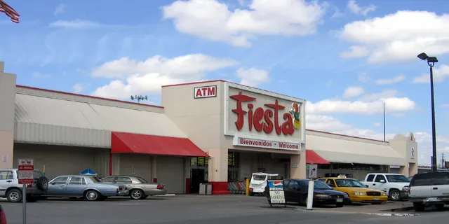 Lyons Avenue Shopping Center